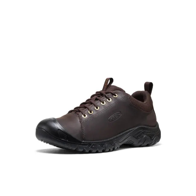 Front angled view of Men&