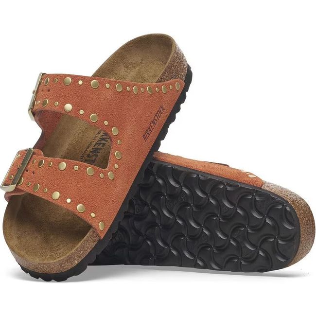 Upper and sole of a Birkenstock Women&