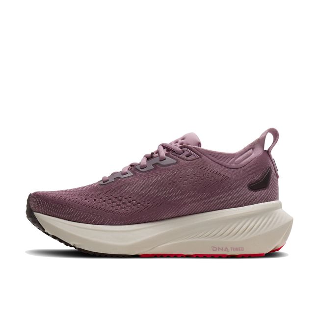 Medial profile of Brooks Glycerin 23 women&