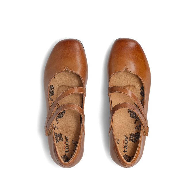 Top down view of the Taos Banter pair showing the suede-lined Curves and Pods footbed