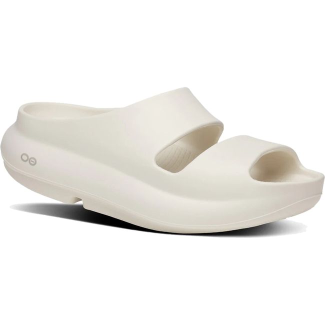 Front angled view of Women&