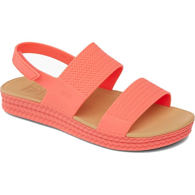 Front angled view of Women&