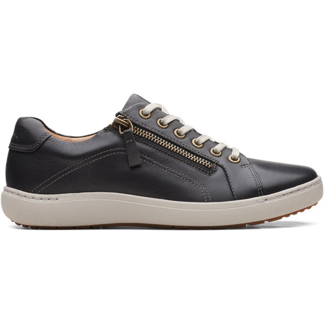 Clarks Women's Nalle Lace Shoe Black Leather 26159124