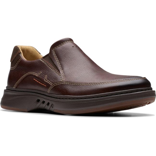 Front angled view of Men&