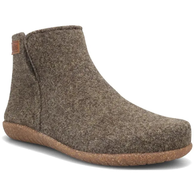 Front angled view of slip on Women&