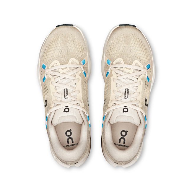 Lace up upper of On Running Women&