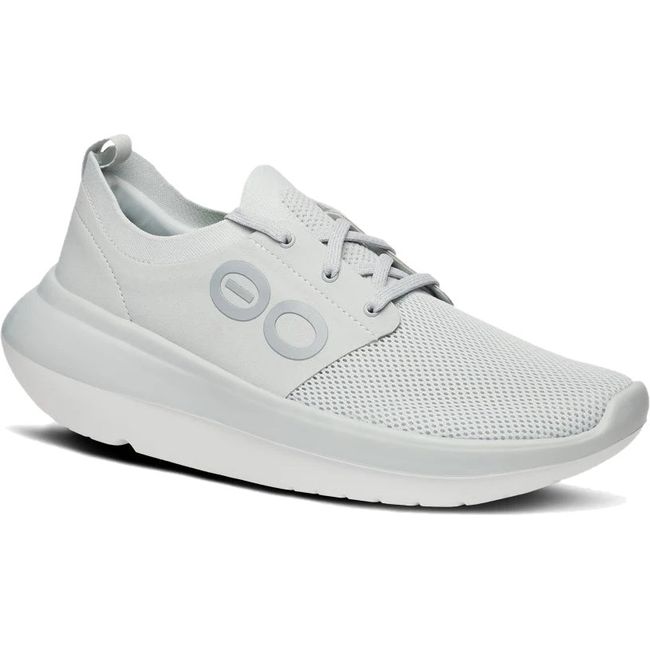 Front angled view of Men&