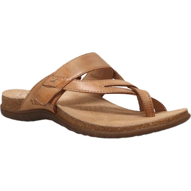 Front angled view of Women&