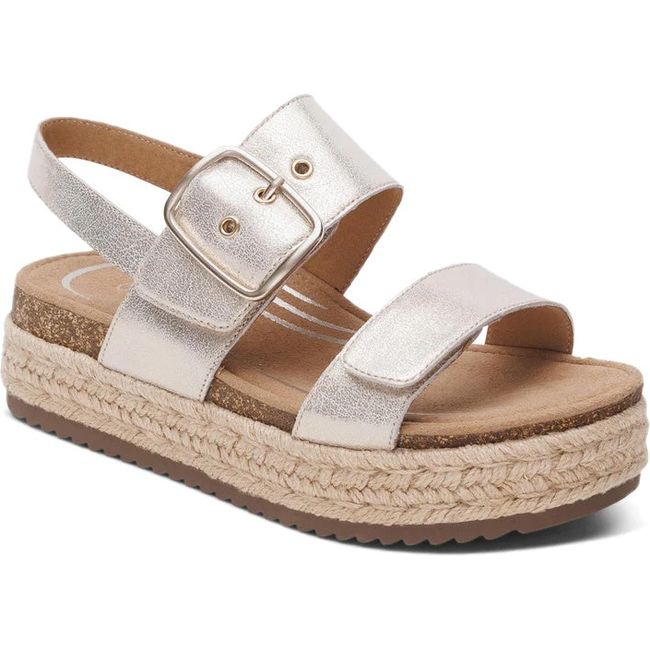 Front angled view of Women&