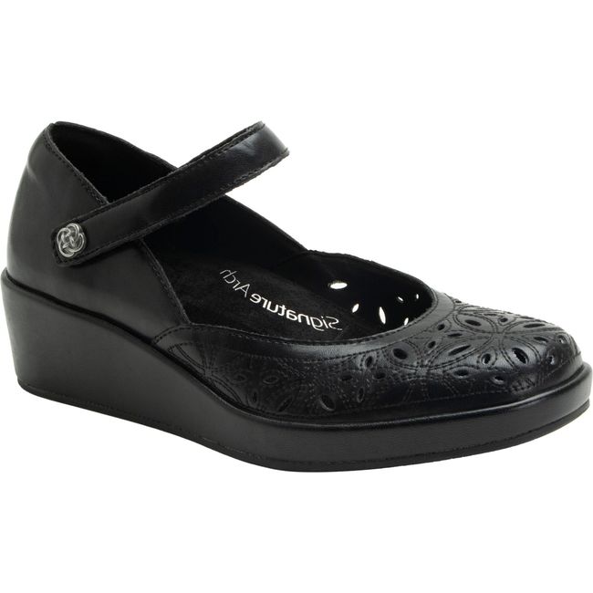 Front angled view of Women&