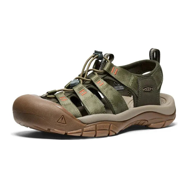 Front angled view of Men's Keen Newport H2 closed toe Sandal in green Winter Moss Chevron