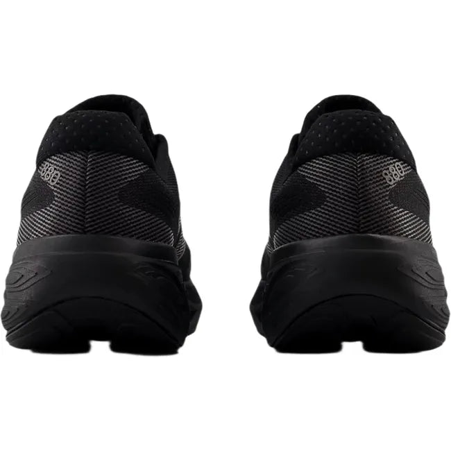 Heels of New Balance Men&