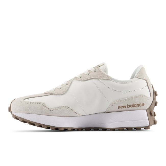Medial profile of New Balance Women&