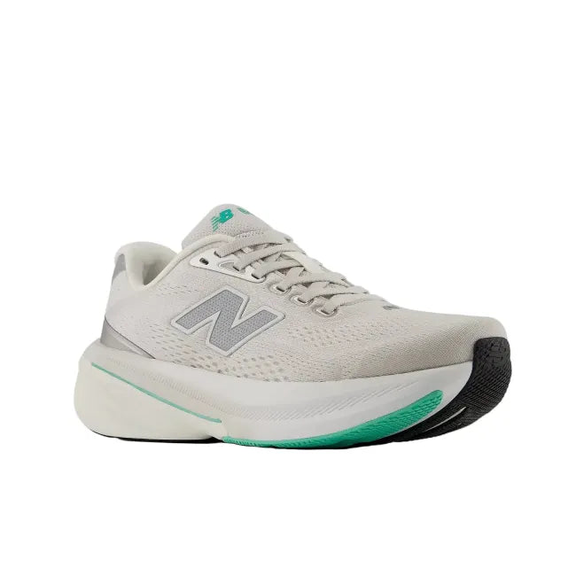 Side profile of New Balance 860 V15 women&