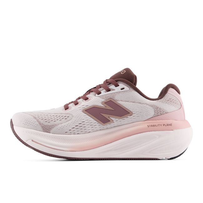 Medial profile of the New Balance 860v15 in pale pink with a blush midsole