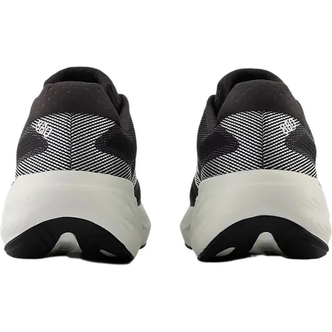 Heels of New Balance Women&
