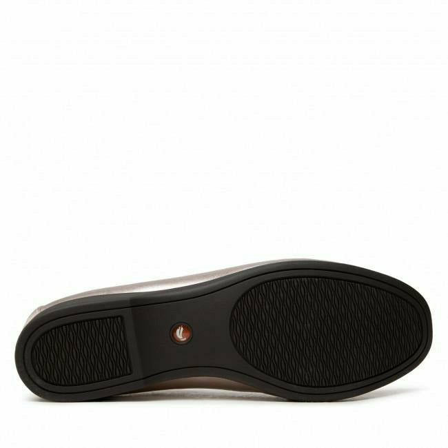  CLARKS FOOTWEAR Roderer Shoe Center