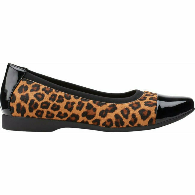  CLARKS FOOTWEAR Roderer Shoe Center